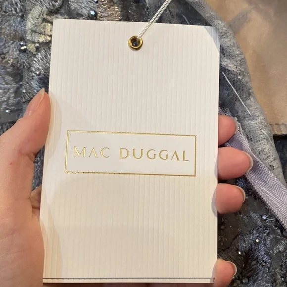 Mac Duggal Long Sleeve Beaded Appliqué Gown [Size: 16] Style #20214 - Picture 14 of 16